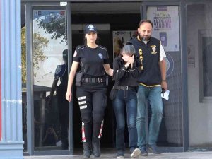 Yeğenini Çöp Evde Kilitli Tutan Teyze Çocuğa Eziyet Suçundan Gözaltına Alındı