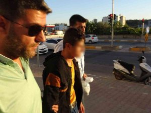 Bıçakla Marketi Soymak İsteyen Şahıs Yaka Paça Yakalandı