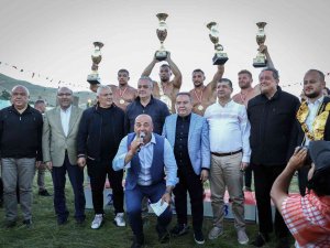 Feslikan’ın Başpehlivanı Yusuf Can Zeybek
