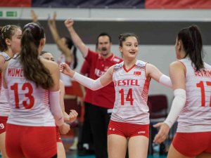 U17 Milli Voleybol Takımı Üst Üste İkinci Kez Avrupa İkincisi