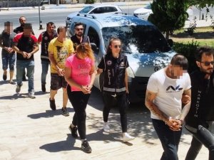Uyuşturucu Ticaretine 5 Tutuklama
