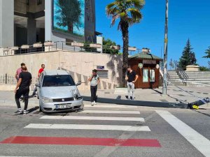 Zonguldak Valiliği Önünde Trafik Kazası