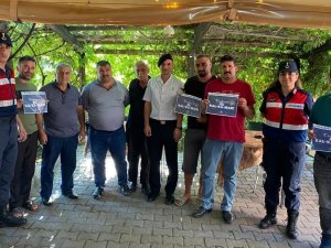 Jandarma Ekipleri Kahvehanedeki Erkeklere Eğitim Verdi