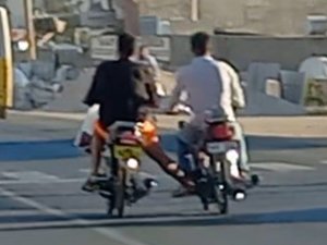 Mardin’de İki Motosikletlinin Tehlikeli Yolculuğu