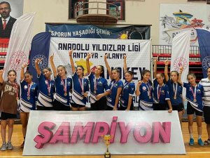 Muğla Kız Hokey Takımı Türkiye Şampiyonu Oldu