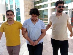 Karısını Boğmaya Çalışan Yabancı Kocadan İlginç Savunma: "Şeytan İstedi"