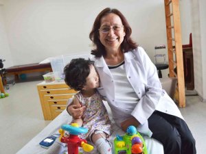 Fizyomer Bir Bebeğin Daha Hayatına Umut Oldu