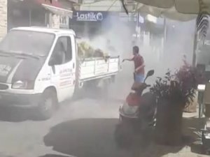 Saman Yüklü Kamyonet Seyir Halinde Alev Aldı
