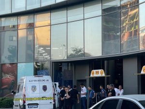 Esenyurt’ta İş Yerini Bastı Canından Oldu