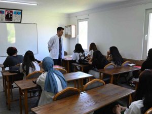 Kemer’de Ücretsiz Eğitim Alan Öğrenciler, Yeni Eğitim Öğretim Yılına Başladı