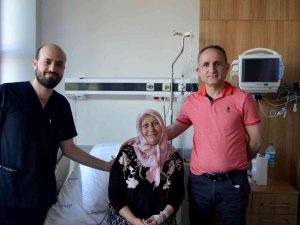 Göğsünü Kaybetmeden Kanserden Kurtuldu