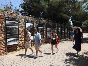 Alanya Kalesi’nde ‘Fotoğraflarla Bir Zamanlar Alanya’ Sergisi