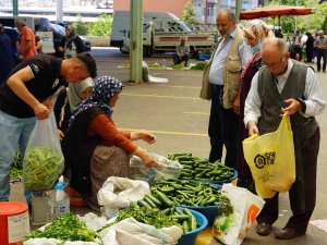 Köylü Pazarında Üreticiden Tüketiciye Taze Sebze Ve Meyve