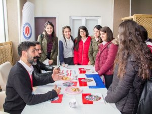 Hakkari Üniversitesinden Öğrencilere Tercih Desteği