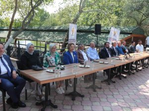 Ak Parti, Gazetecileri Ağırladı