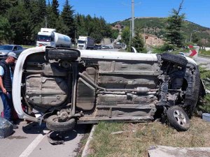 Samsun’da Otomobil Takla Attı: 3 Yaralı