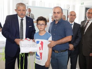 Başkan Sarı Açıkladı: Genç Dostu Şehir Ödüllü Amasya’da Mahallelere 17 Semt Sahası Kurulacak