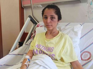Doktor Sevgilisinin Evinde Dehşeti Yaşayan Genç Kadın 2 Saat Boyunca Darp Edildi, 5 Yerinden Bıçaklandı