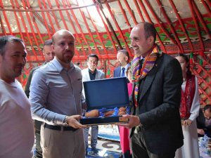 Bilal Erdoğan Bilecik Oba Çadırını Ziyaret Etti