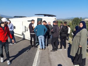 Tavşanlı’da İşçi Servisi Devrildi: 11 Yaralı