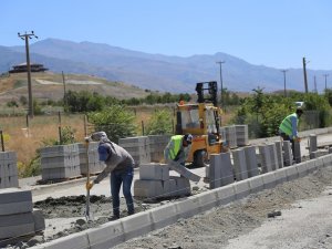 Şehrin Farklı Bölgelerinde Üst Yapı Çalışmaları Devam Ediyor
