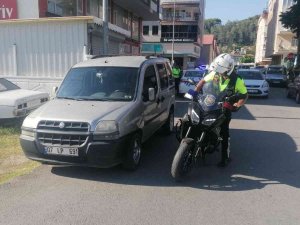 Dur İhtarına Uymayan Alkollü Sürücü Adayı “Şahin” Ekibinden Kurtulamadı