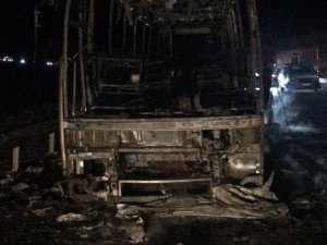 Yanan Otobüsteki 38 Yolcu Ölümden Döndü