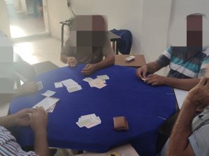 Hırsızlık Şüphelisini Arayan Jandarmadan Kumar Oynayanlara Suçüstü
