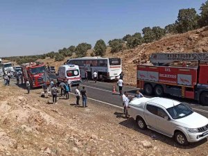 Şırnak’ta Yolcu Otobüsü İle Otomobil Çarpıştı: 1 Ölü, 12 Yaralı