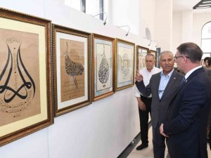 Van’da “Hüsn-i Hat Sergisi” Açıldı