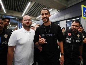Fenerbahçe’nin Anlaşmaya Vardığı Gustavo Henrique İ̇stanbul’da