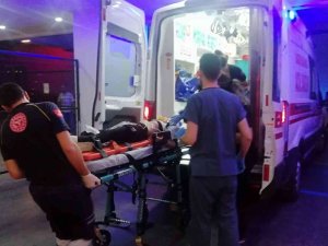 Karşıdan Karşıya Geçerken Otomobil Çarptı, 15 Yaşındaki Kız Hayatını Kaybetti
