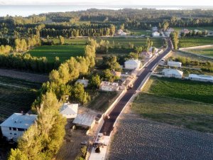 Van Büyükşehir Belediyesinden Erciş’e 22 Kilometrelik Asfalt