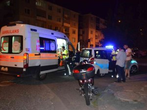 Alkollü Sürücü Kırmızı Işıkta Bekleyen Motosikletliye Çarptı