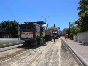 Mersin’de Asfalt Çalışmaları Sürüyor