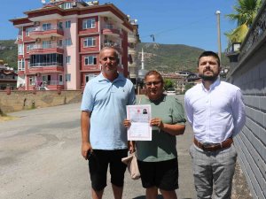 Danimarka’dan Gelen Gurbetçi Aile Evlerine Yerleşmiş Birini Görünce Şaşkına Döndü