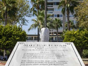 Mersin’de Parktaki Heykel Tahrip Edildi