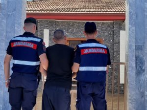 40 Yıl Hapis Cezasıyla Aranan Firari Sahte Kimlikle Yakalandı