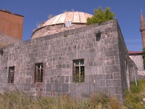 Tarihi Mazlum Ağa Hamam Yıkılıyor