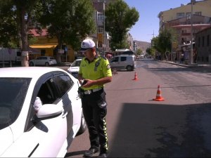 Kars’ta Trafik Uygulamaları Sürüyor
