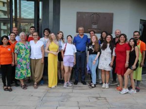 Farklı Milletlerden Gençler Yemek Kültürlerini Yarıştırdı