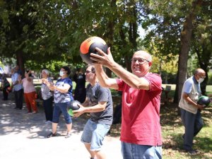 Aktif Yaş Alma Kurslarına Yoğun İlgi Sürüyor