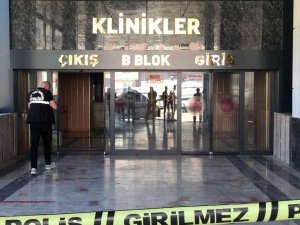 Hastanedeki Silahlı Kavgada Seken Kurşunlardan Biri Bekleyen Vatandaşa İsabet Etmiş