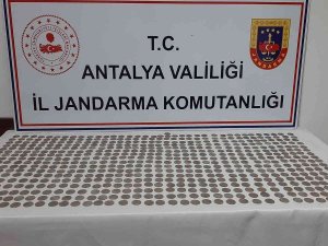 Antalya’da Roma Dönemine Ait 613 Sikke Ele Geçirildi