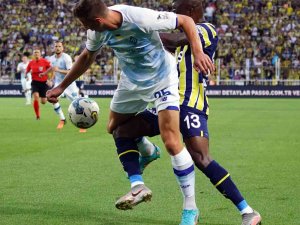 Uefa Şampiyonlar Ligi: Fenerbahçe: 0 - Dinamo Kiev: 0 (İ̇lk Yarı)
