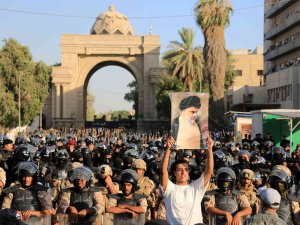 Irak Başbakanı El-kazımi, Protestoculardan Derhal Parlamentoyu Terk Etmelerini İstedi
