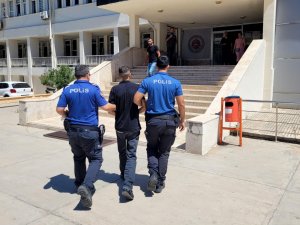 Motosiklet Hırsızı Önce Kameraya Sonra Polise Yakalandı