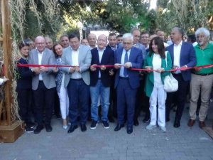 Burhaniye 3. Kitap Fuarı Açıldı