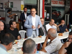 Başkan Sürekli, Esnafla Buluştu, Teşkilat Ziyareti Yaptı