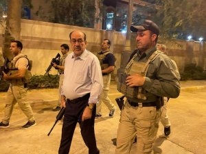 Irak’ta Eski Başbakan El-maliki’nin Silahlı Fotoğrafları Gündem Oldu